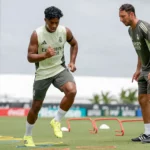 Endrick ya pisa el césped en Miami