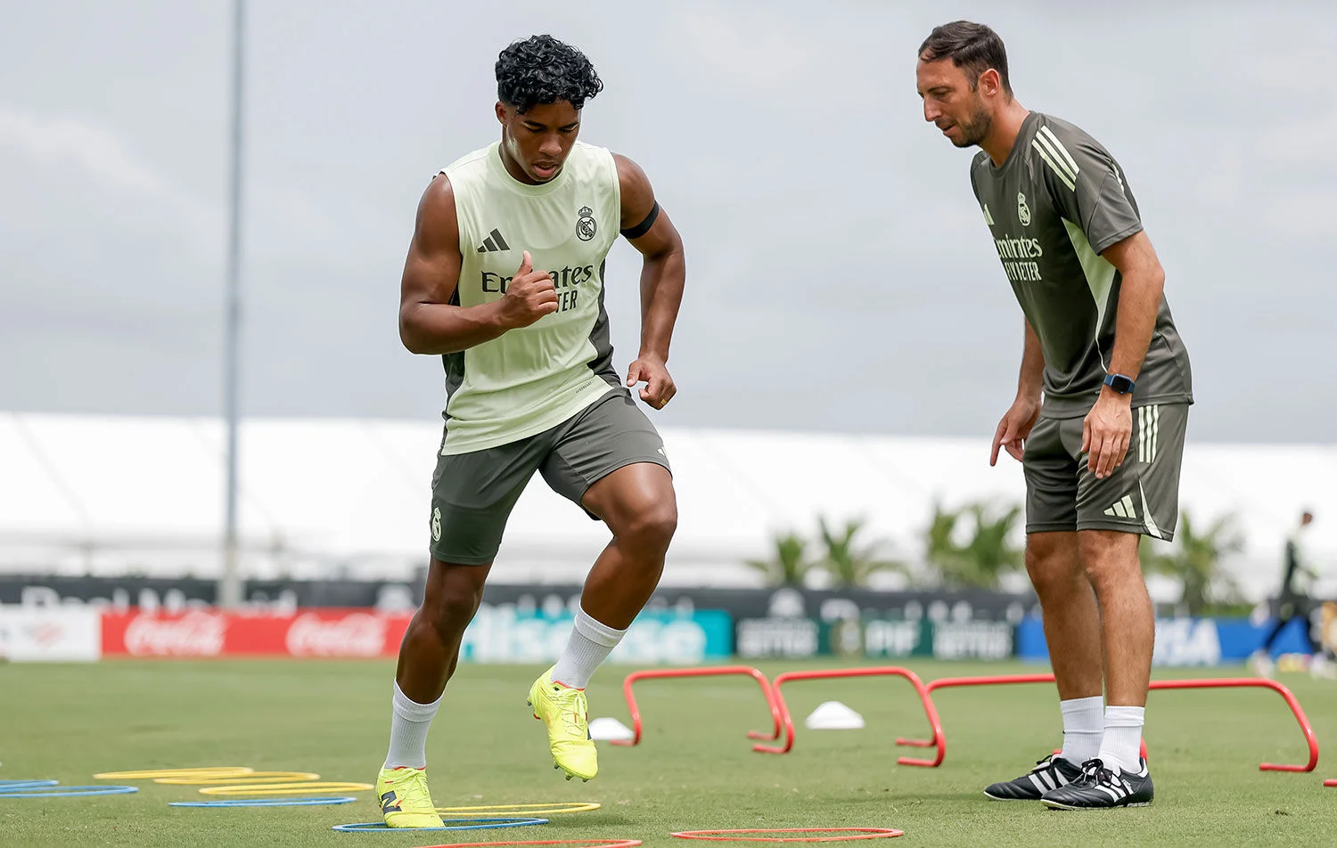 Endrick ya pisa el césped en Miami Endrick se ejercita en Miami tras incorporarse a los entrenamientos del Real Madrid