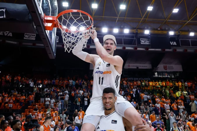 Todo lo que dejó la fiesta de celebración del Madrid: Rajada de Hezonja, lágrimas de Ndiaye… Todo lo que dejó la fiesta de celebración del Madrid: Rajada de Hezonja, lágrimas de Ndiaye…