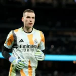 Lunin cierra la puerta para salir del Real Madrid