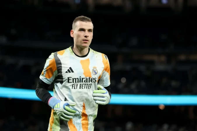 Lunin cierra la puerta para salir del Real Madrid Lunin cierra la puerta para salir del Real Madrid