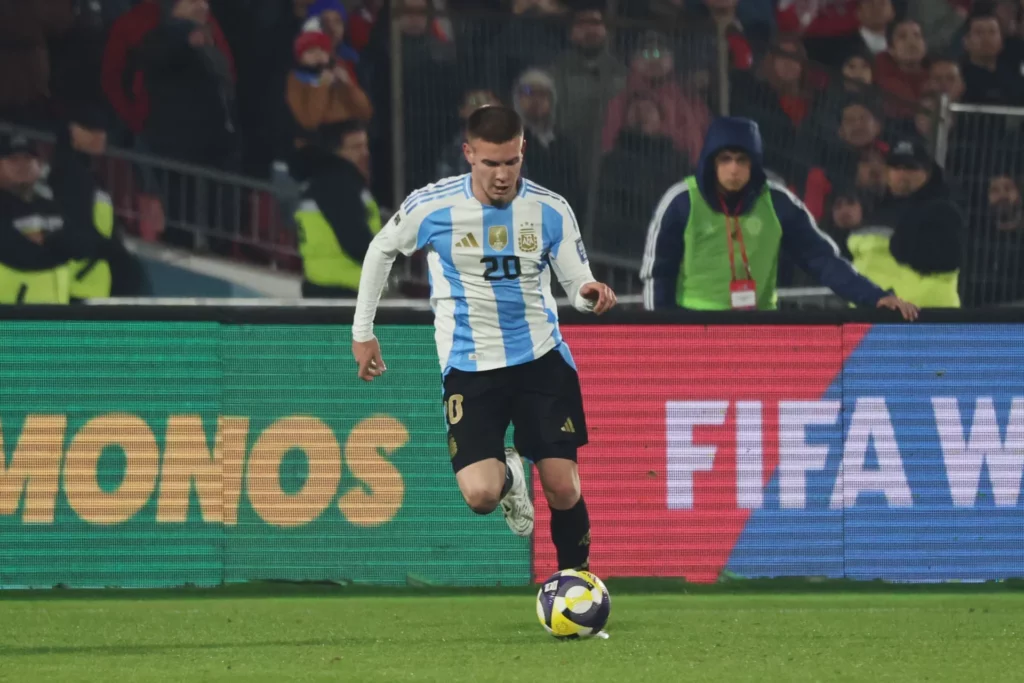 Mastantuono, en su debut con la selección absoluta de Argentina