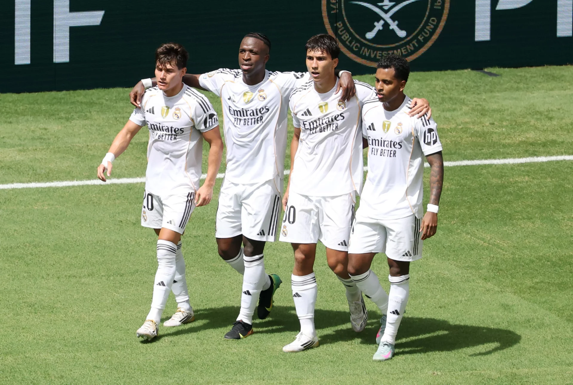 Real Madrid 1-1 Al-Hilal | Gonzalo ilumina un debut gris Gonzalo García celebra su gol en el empate 1-1 entre Real Madrid y Al-Hilal