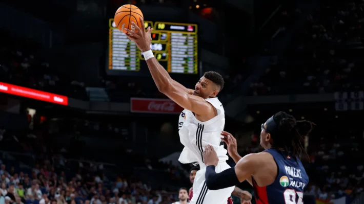 Real Madrid 82-76 Baskonia | El Madrid sufre para colocar el 1-0 Real Madrid 82-76 Baskonia | El Madrid sufre para colocar el 1-0