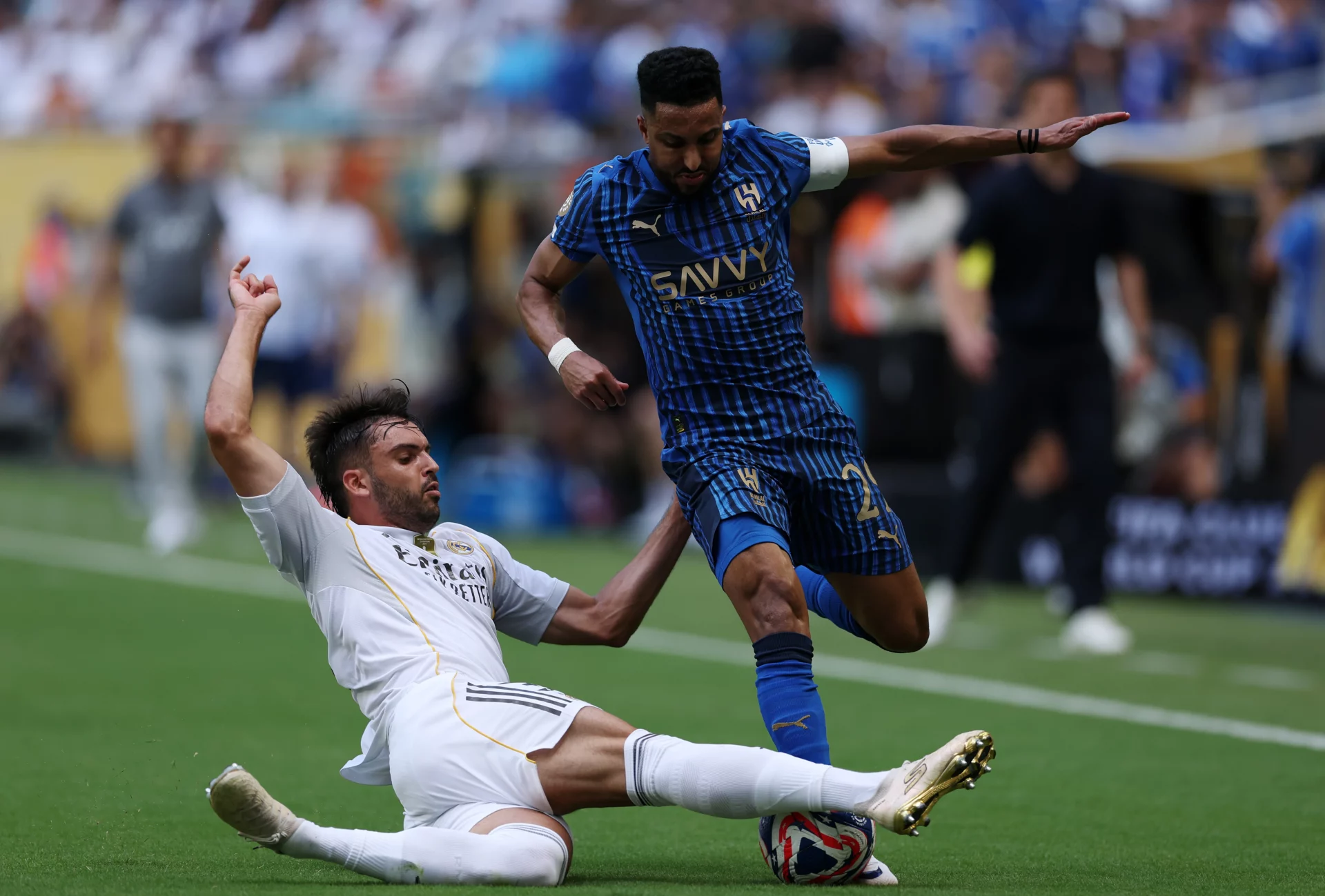 La resiliencia de Asencio Raúl Asencio completa una entrada durante el Mundial de Clubes 2025.