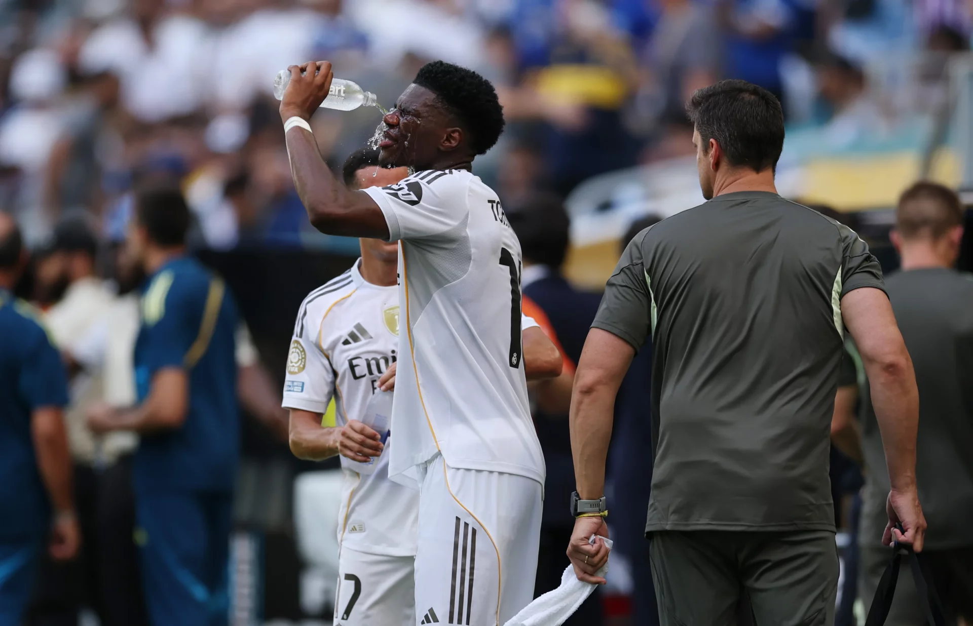 Tchouaméni, el parche eterno Tchouameni volvió a ser parche en el debut del Real Madrid en el Mundial de Clubes