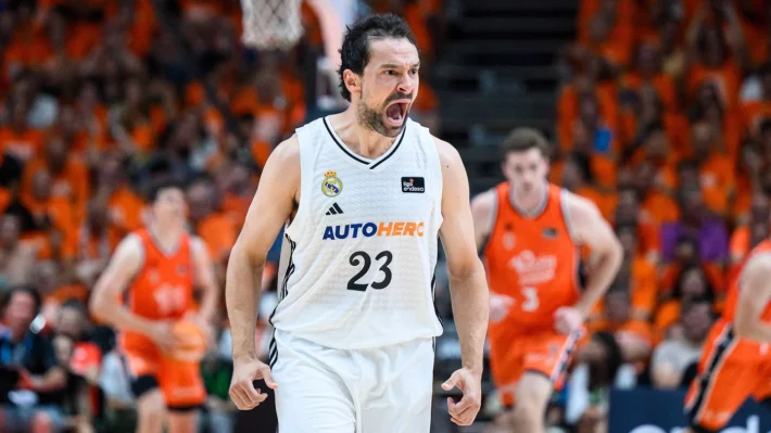 Valencia Basket 70-81 Real Madrid | El Madrid levanta la 38ª Liga en el último partido de la Fonteta Valencia Basket 70-81 Real Madrid | El Madrid levanta la 38ª Liga en el último partido de la Fonteta