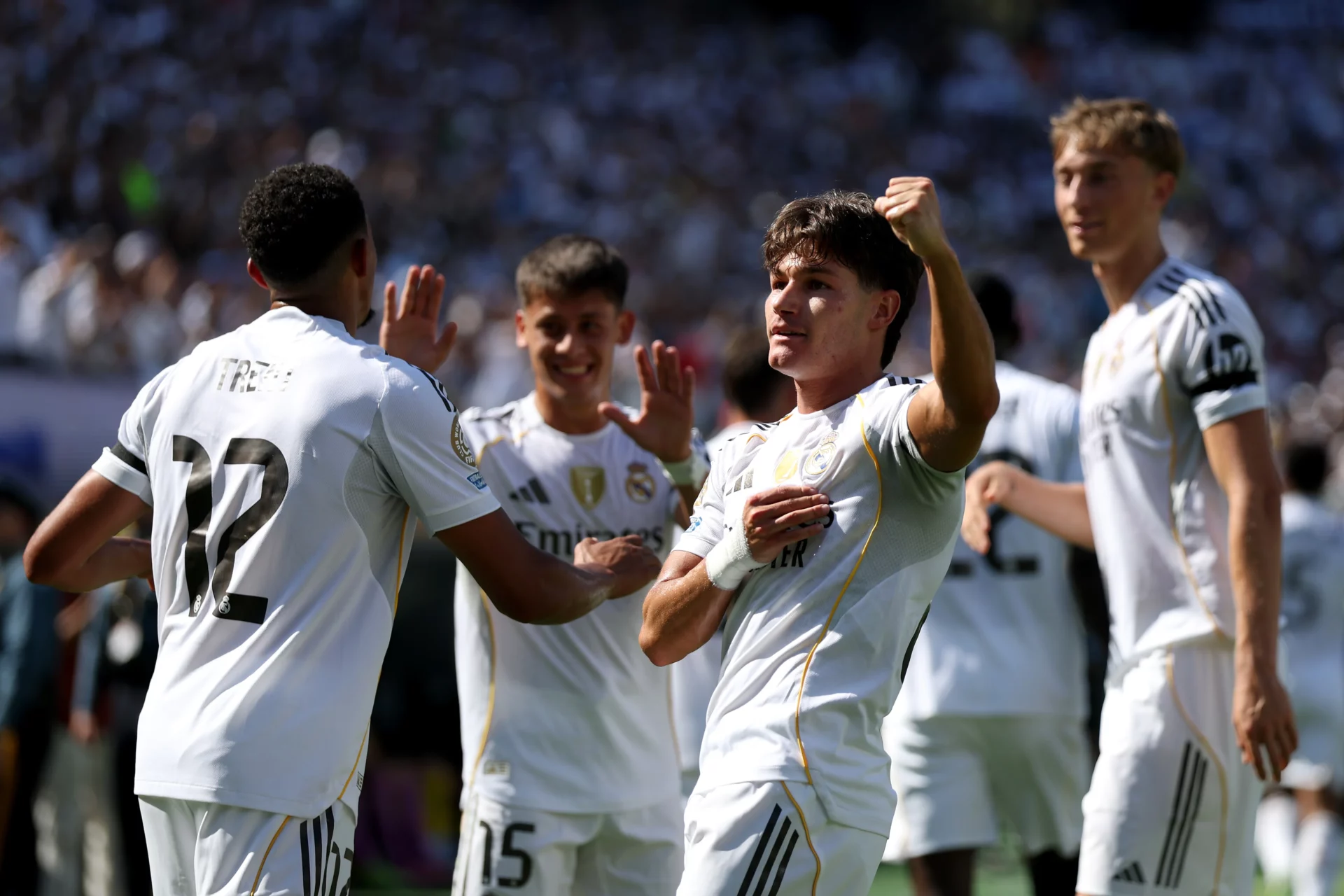 Calificaciones Blancas | Real Madrid 3-2 Borussia Dortmund Los jugadores del Real Madrid, durante su victoria ante el Borussia Dortmund por 3-2 en el Mundial de Clubes 2025.