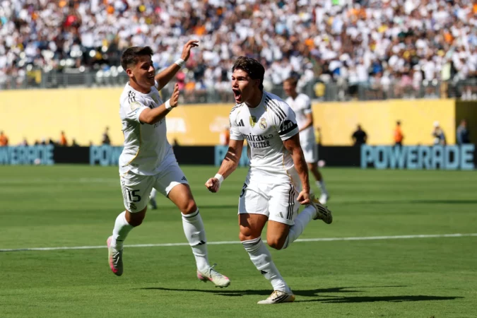 Real Madrid 3-2 Borussia Dortmund | El Madrid de Xabi escribe con trazo firme su nombre en semifinales Real Madrid 3-2 Borussia Dortmund | El Madrid de Xabi escribe con trazo firme su nombre en semifinales