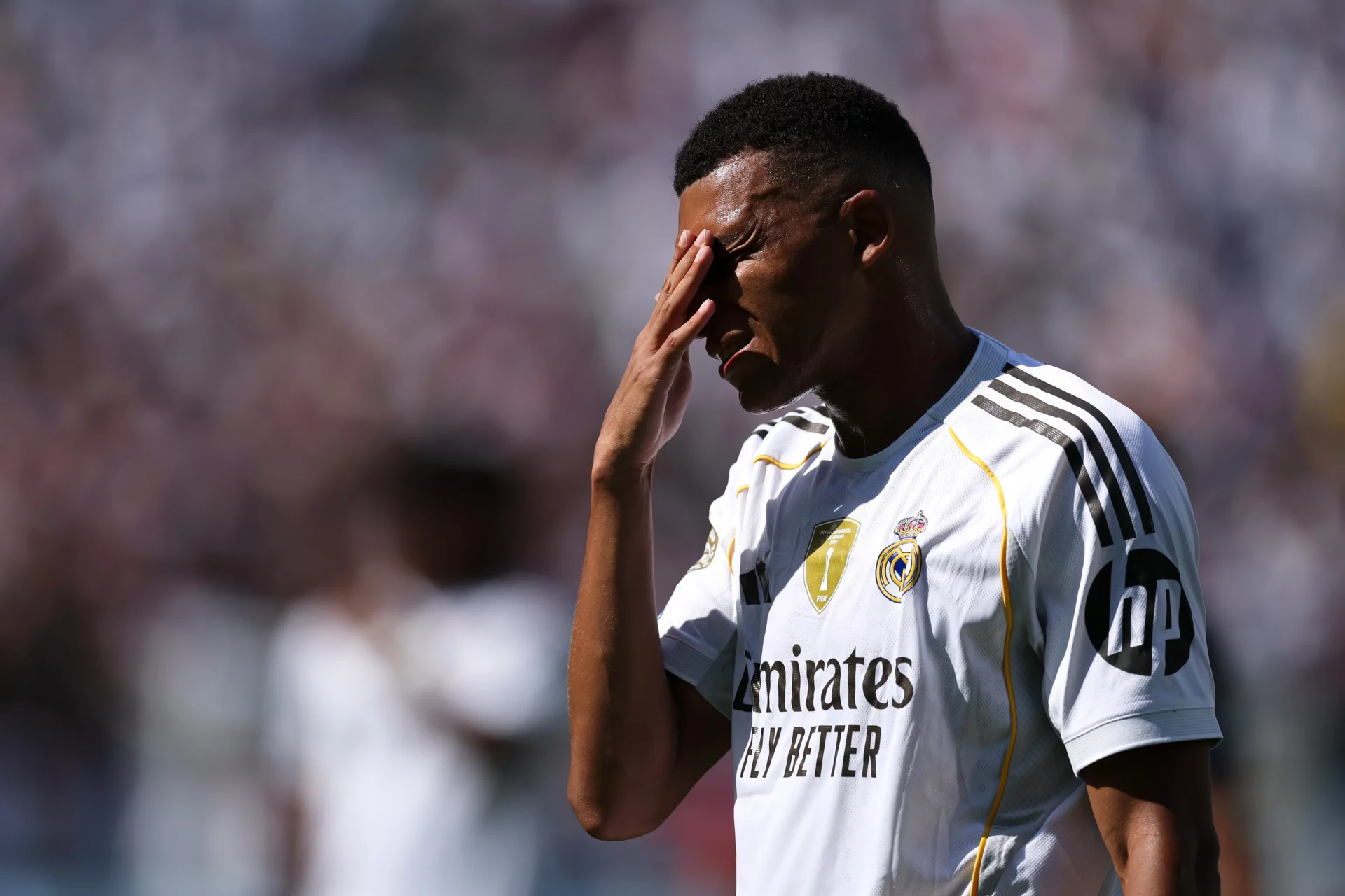Un inicio de LaLiga sin tregua para el Real Madrid Mbappé se lamenta durante un partido del Real Madrid en 2025