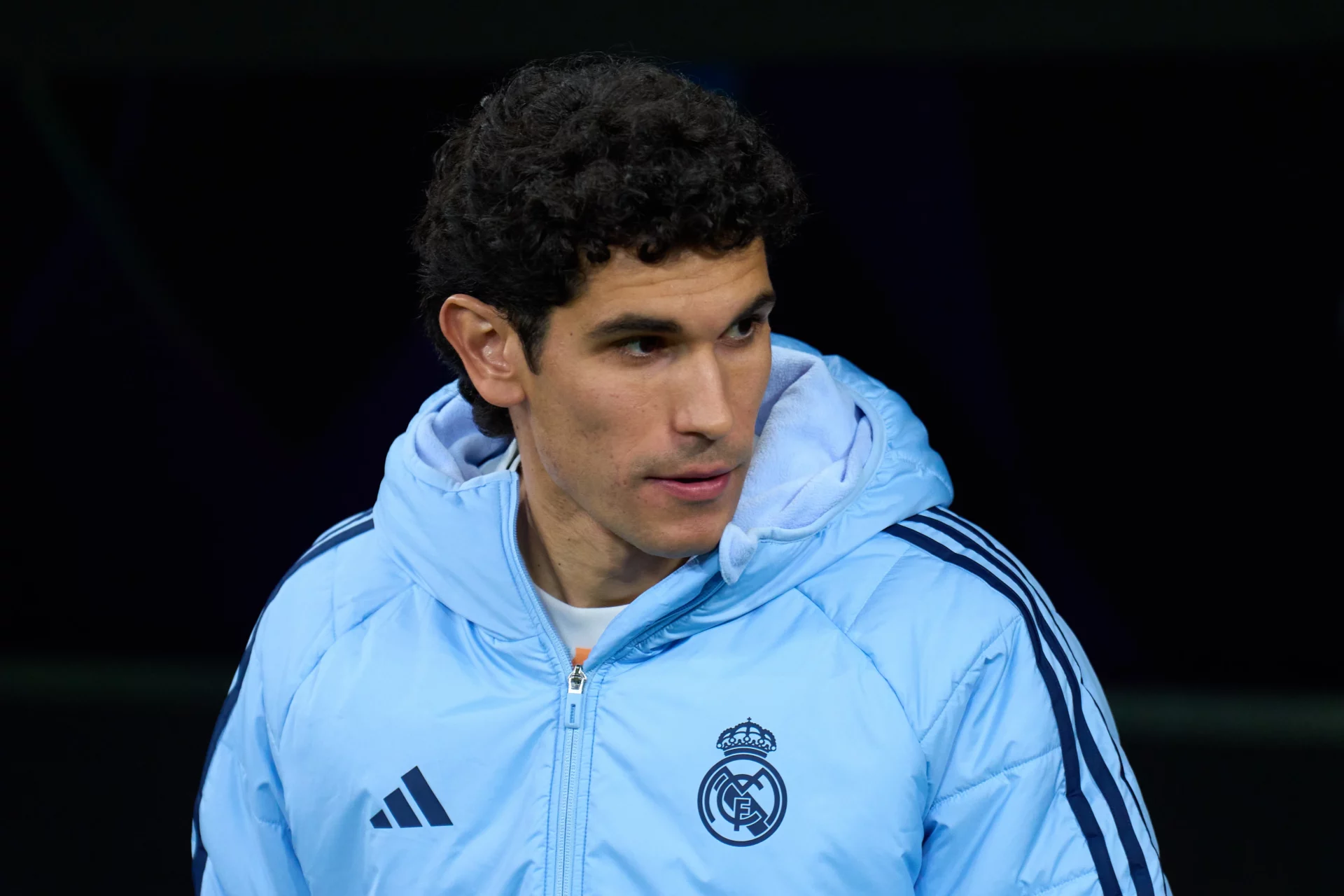 Vallejo ya tiene nuevo equipo tras su etapa en el Real Madrid Vallejo, en el banquillo durante un partido del Real Madrid