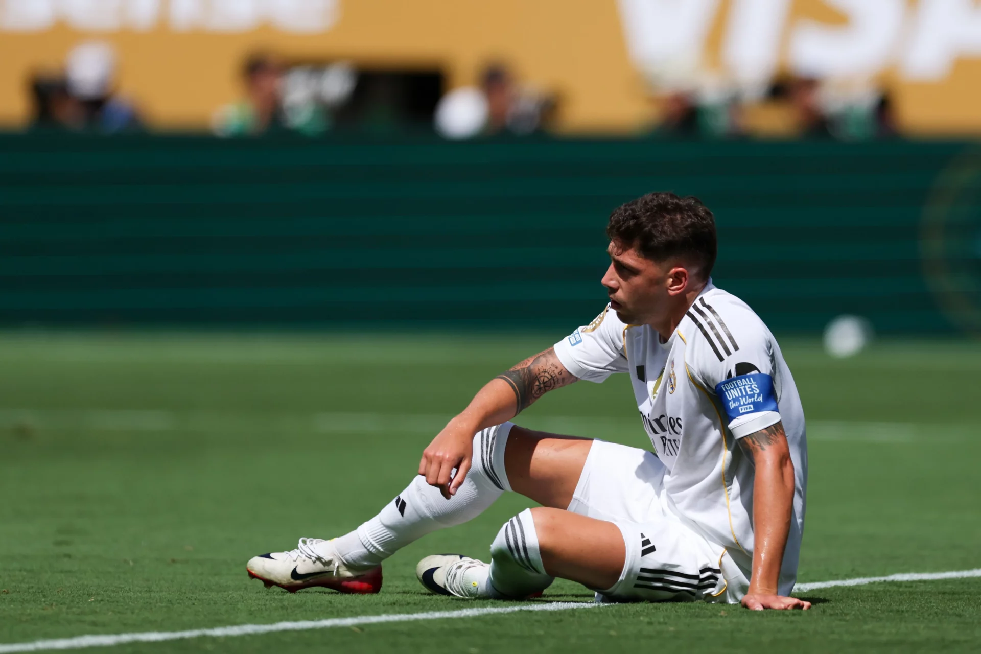 Valverde, la locomotora del Real Madrid: nadie ha jugado más minutos Valverde, exhausto durante un partido con el Real Madrid