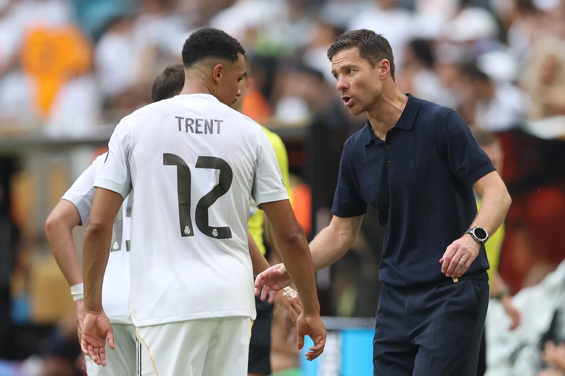 Xabi Alonso sigue con su plan: «Desde lo colectivo mejoramos lo individual»