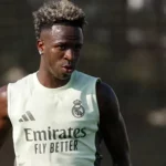 Vinicius, avisado por Alkorta: «No es el momento de apretar tanto»