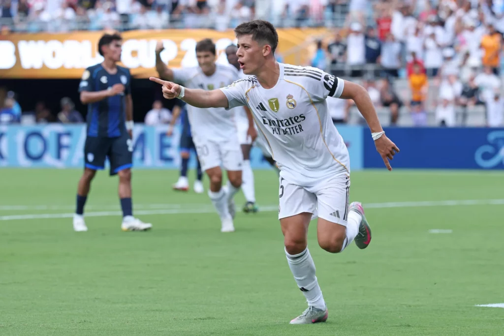 Arda Güler celebra su gol a Pachuca con el Real Madrid durante el Mundial de Clubes 2025.