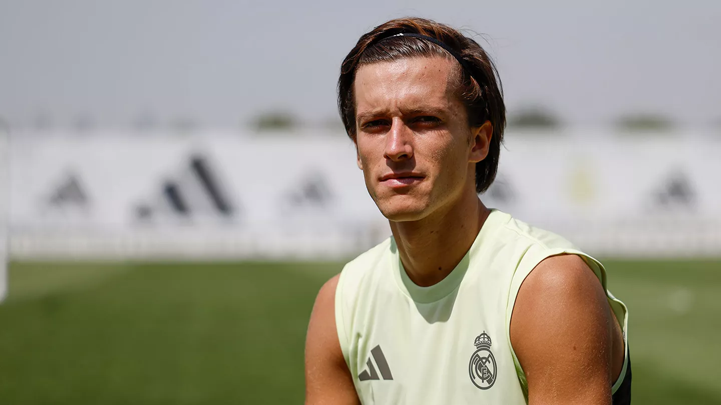Carreras: «Estoy deseando que llegue el debut en el Bernabéu» Álvaro Carreras ansía debutar en el Bernabéu con el Real Madrid.