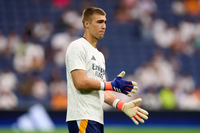Fran González no pierde su sitio en el Real Madrid de Xabi Alonso Fran González no pierde su sitio en el Real Madrid de Xabi Alonso