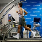 Gonzalo García entrena con el primer equipo del Real Madrid… a la espera de sellar su futuro