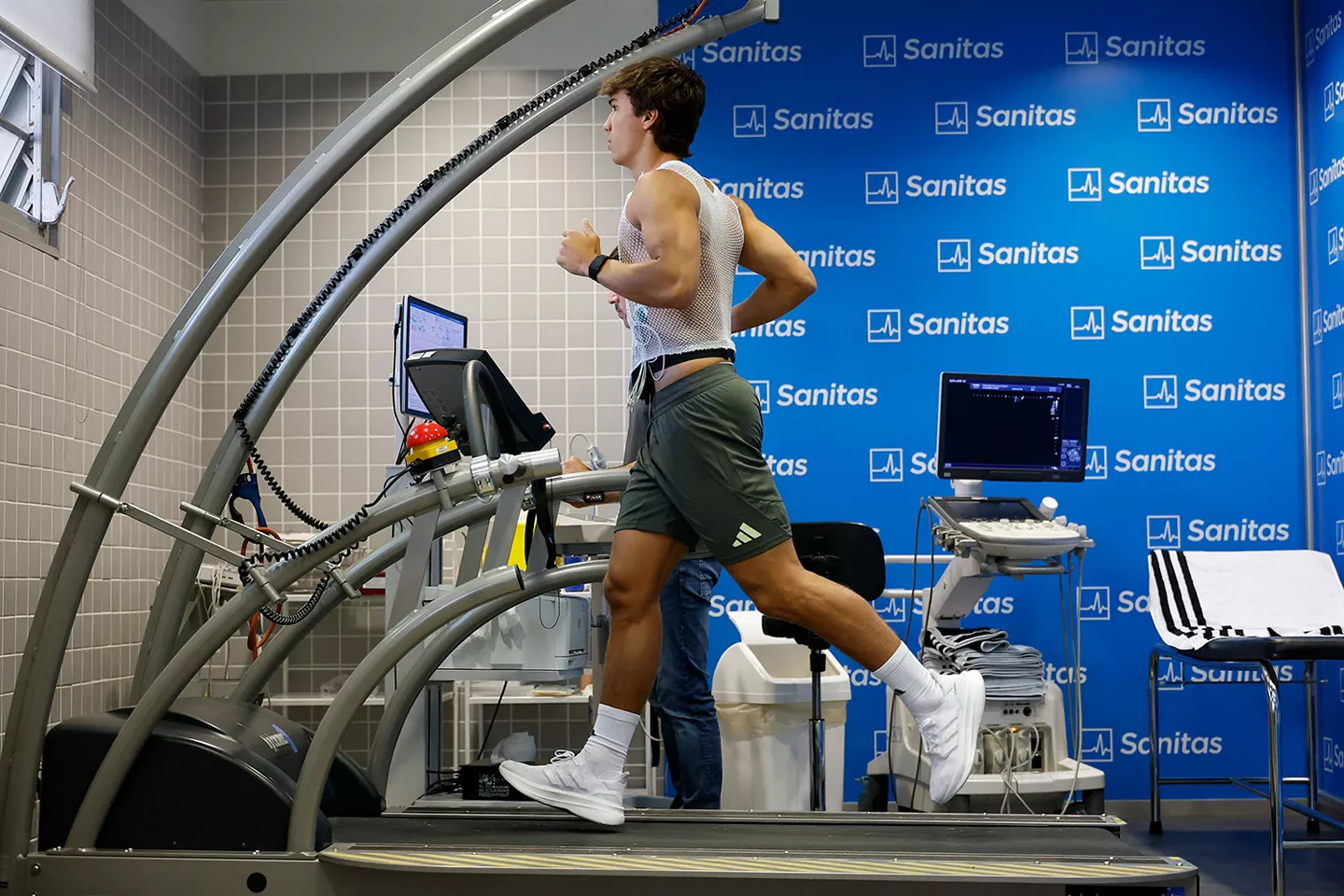 Gonzalo García, durante un entrenamiento del Real Madrid.