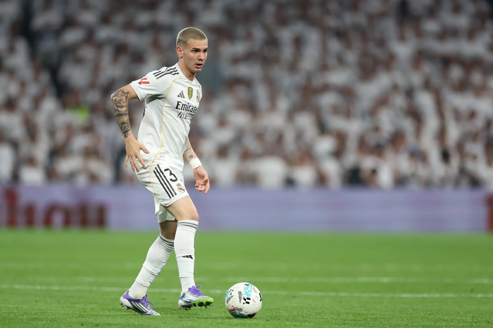 Posible alineación del Real Madrid contra el Real Oviedo en LaLiga: ¿Mastantuono titular? Mastantuono, durante su debut en LaLiga con el Real Madrid