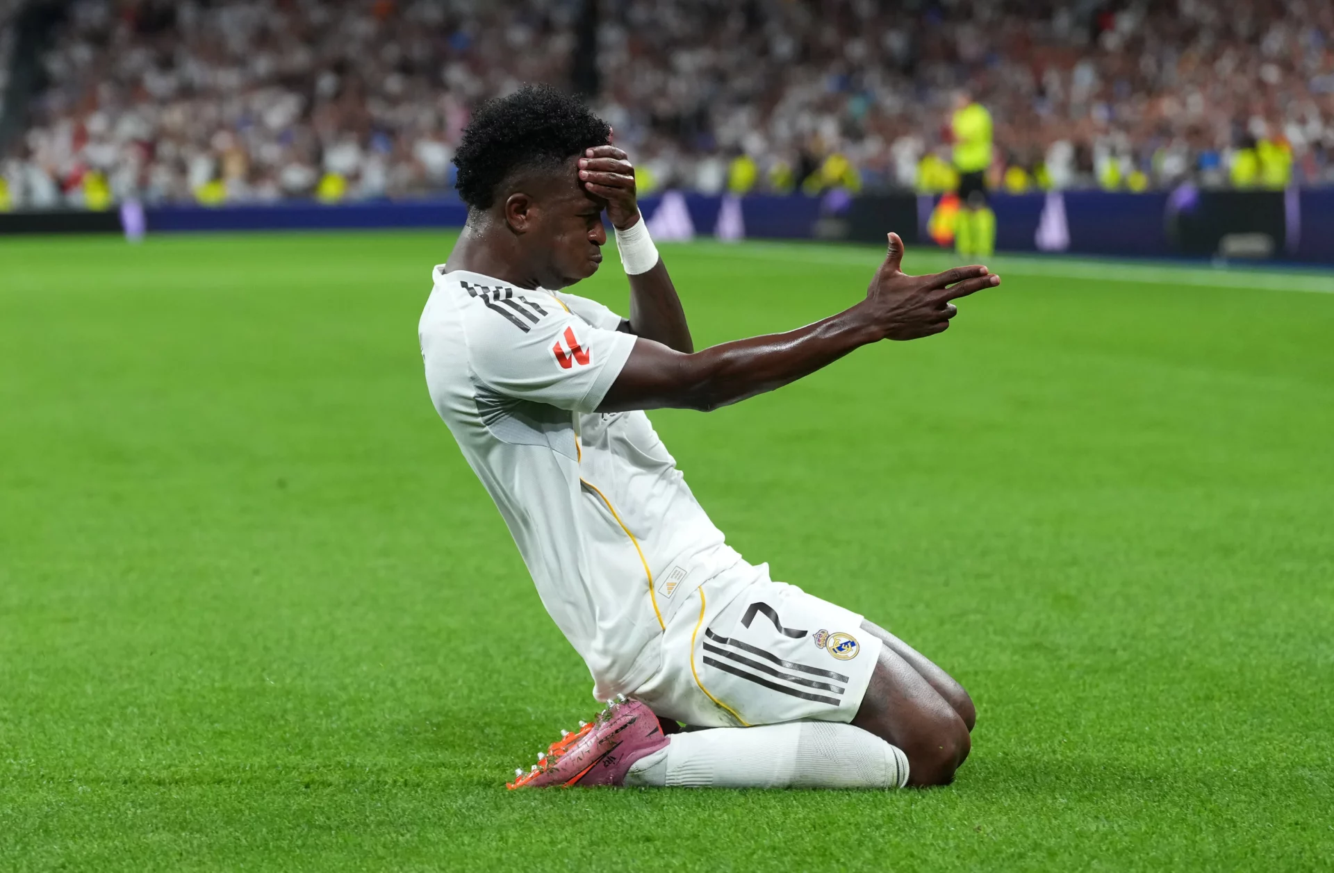 Calificaciones Blancas | Real Madrid 2-1 RCD Mallorca Vinicius Jr. celebra su gol ante el RCD Mallorca en el Santiago Bernabéu.