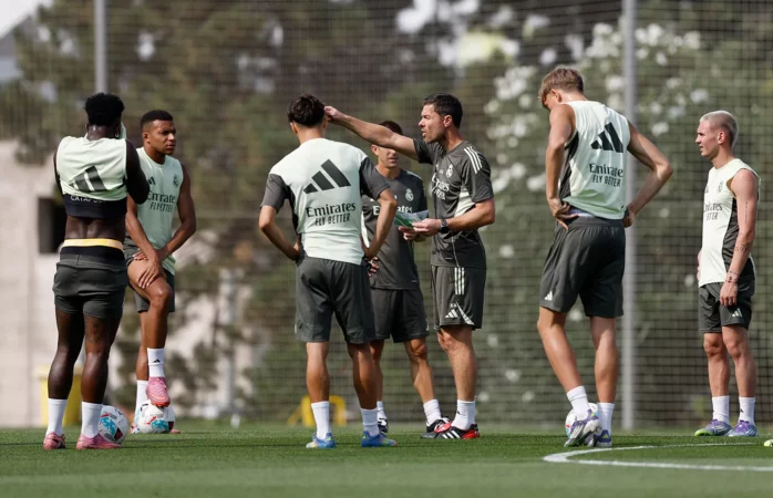 Los detalles del último entrenamiento del Real Madrid antes del debut en LaLiga: cuatro bajas y tres canteranos Los detalles del último entrenamiento del Real Madrid antes del debut en LaLiga: cuatro bajas y tres canteranos