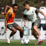 Último entrenamiento del Real Madrid antes de visitar el Carlos Tartiere: intensidad para preparar una visita especial