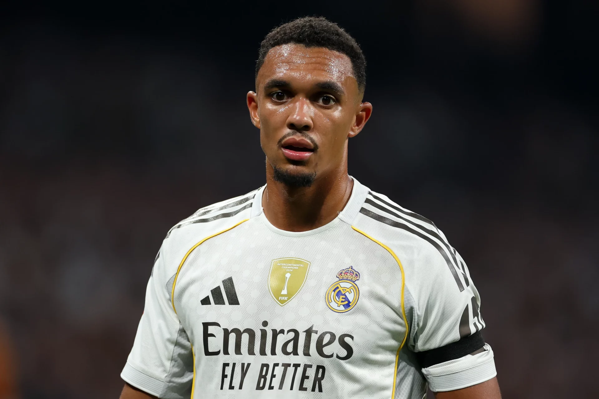Alexander-Arnold se sincera: «El Bernabéu es sagrado y sientes el peso que tiene la camiseta del Real Madrid» Alexander-Arnold se sincera: El Bernabéu es sagrado y pesa la camiseta del Real Madrid