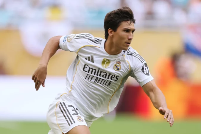 Gonzalo García: «Mi prioridad era tener ficha del primer equipo, el dorsal es secundario» Gonzalo García: «Mi prioridad era tener ficha del primer equipo, el dorsal es secundario»