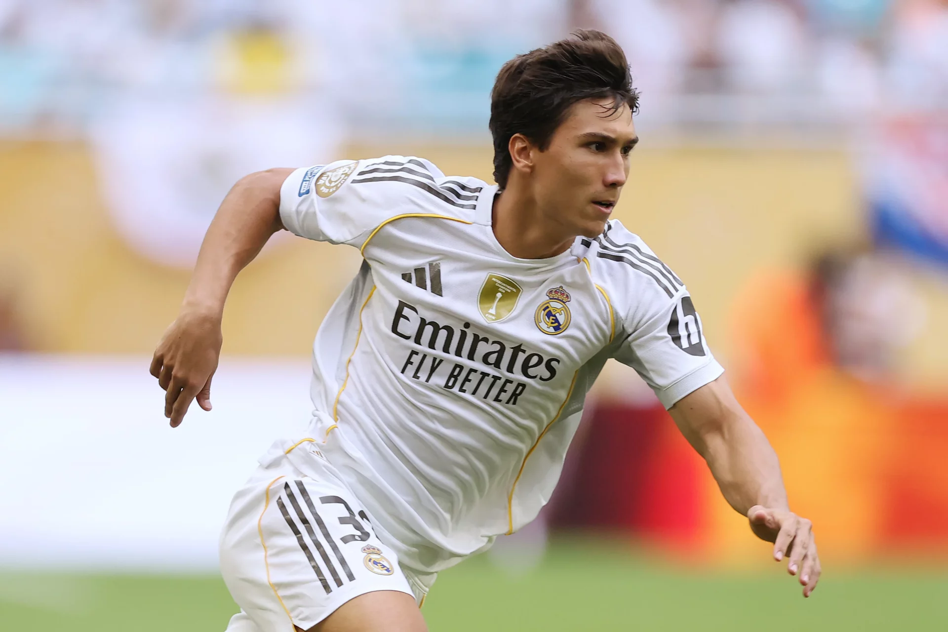 Gonzalo García: «Mi prioridad era tener ficha del primer equipo, el dorsal es secundario» Gonzalo García, durante un partido con el primer equipo del Real Madrid.