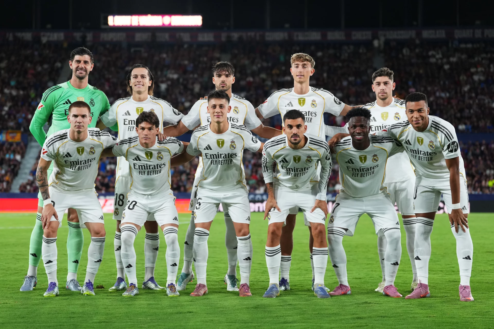 Posible once del Real Madrid contra el Atlético de Madrid en LaLiga con Vinicius y Mastantuono