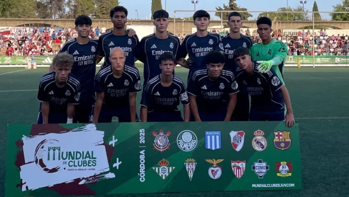 Racing Club 2-1 Real Madrid | Dos errores evitan el pase a la final del Mundial de Clubes Juvenil Racing Club 2-1 Real Madrid | Dos errores evitan el pase a la final del Mundial de Clubes Juvenil