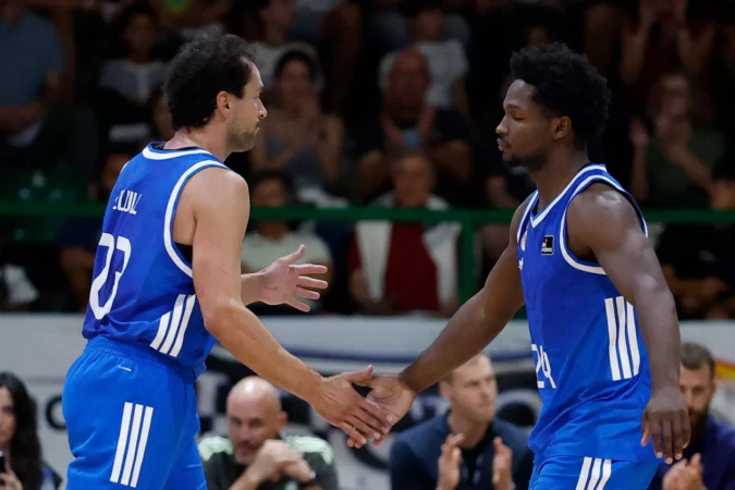 El Real Madrid Baloncesto estrena nuevo patrocinador en la camiseta El Real Madrid Baloncesto estrena nuevo patrocinador en la camiseta
