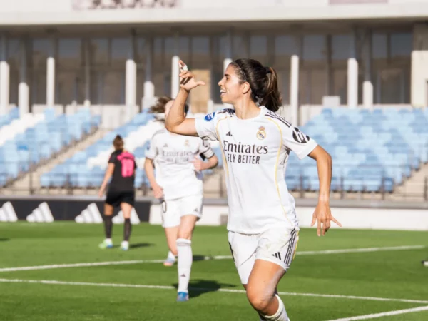 Real Madrid Femenino 2-1 Madrid CFF | Alba Redondo y Weir estrenan el casillero de victorias en Liga F Real Madrid Femenino 2-1 Madrid CFF | Alba Redondo y Weir estrenan el casillero de victorias en Liga F