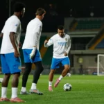 El Real Madrid pide rebajar el césped y la UEFA se niega