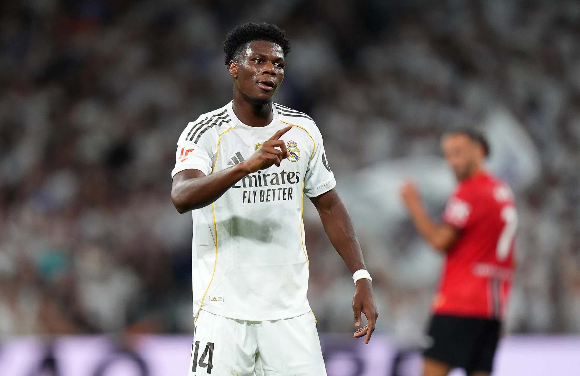 Tchouaméni, sobre su excelencia en los pases: «Aprendí con Kroos y Modric» Tchouameni señala a Kroos y Modric como responsables de su excelencia en los pases.