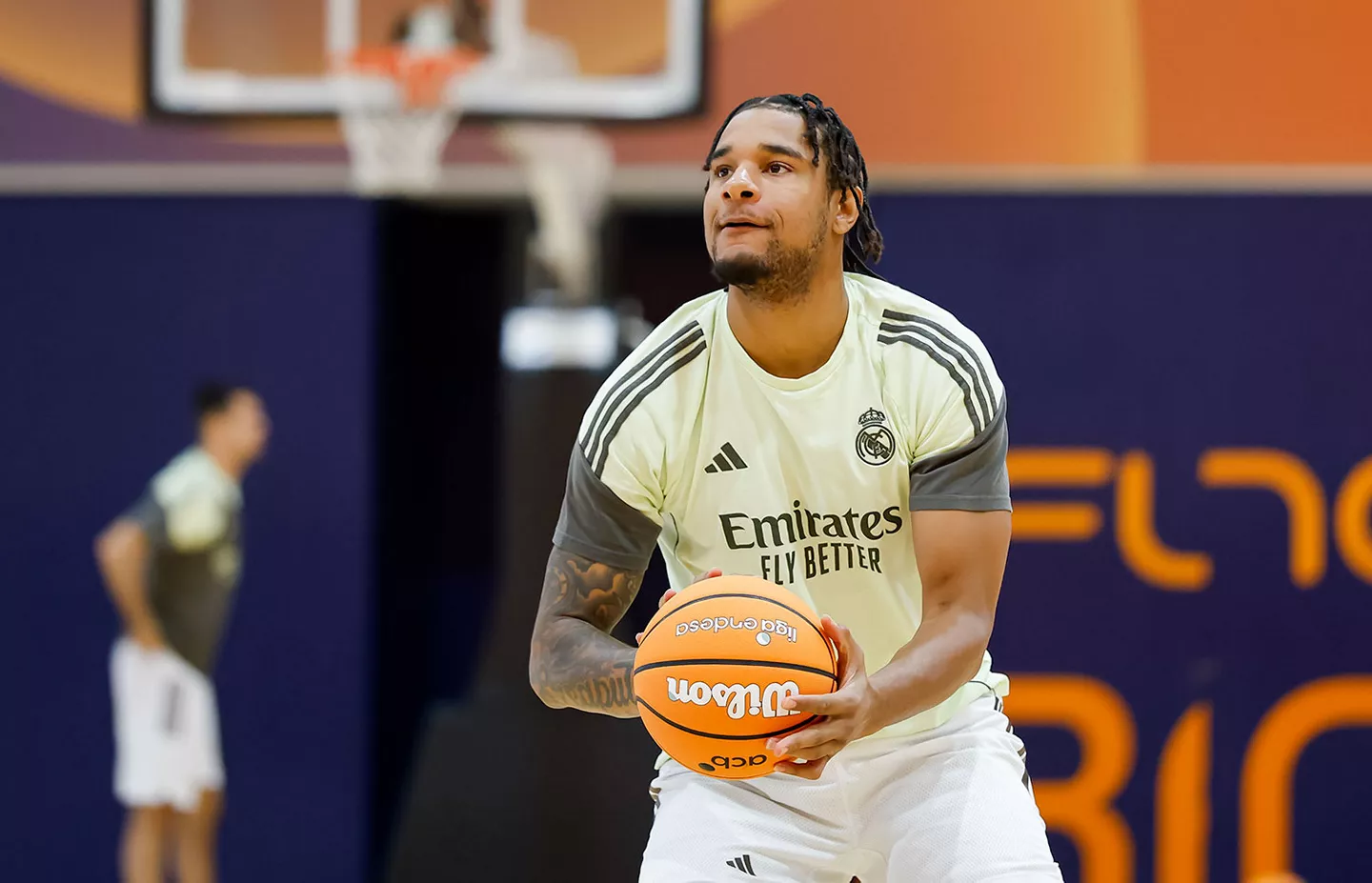 Chuma Okeke y el Real Madrid se miden a Valencia Basket en la final de la Supercopa Endesa