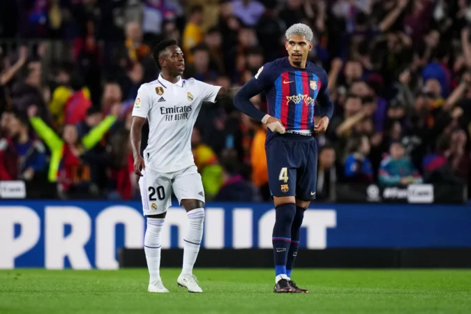 Araujo se rinde a Vinícius: «Me encantan jugadores como él»