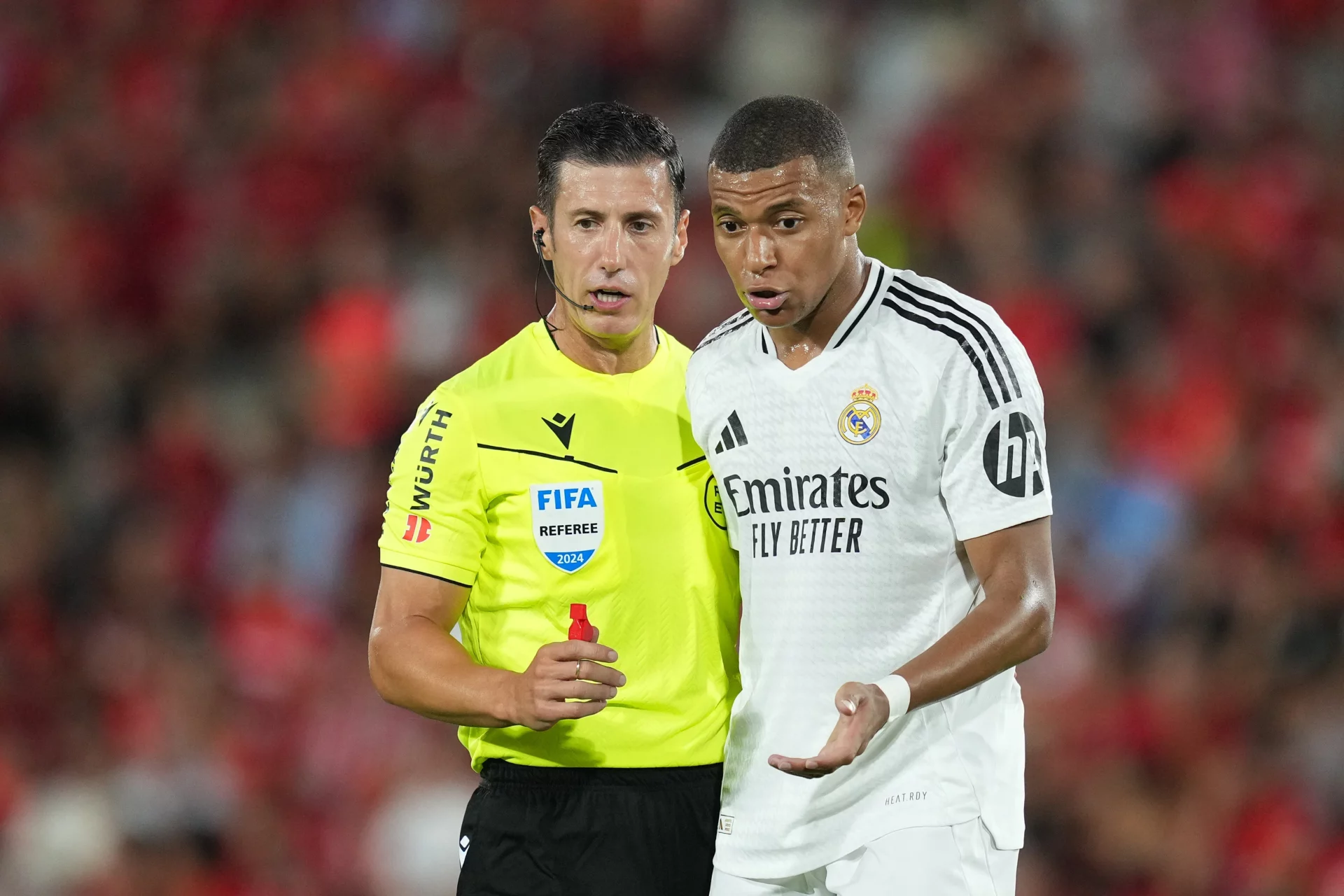 Ya hay árbitro para el primer Clásico de la temporada Soto Grado, árbitro del Clásico entre Real Madrid y Barcelona, junto a Mbappé.