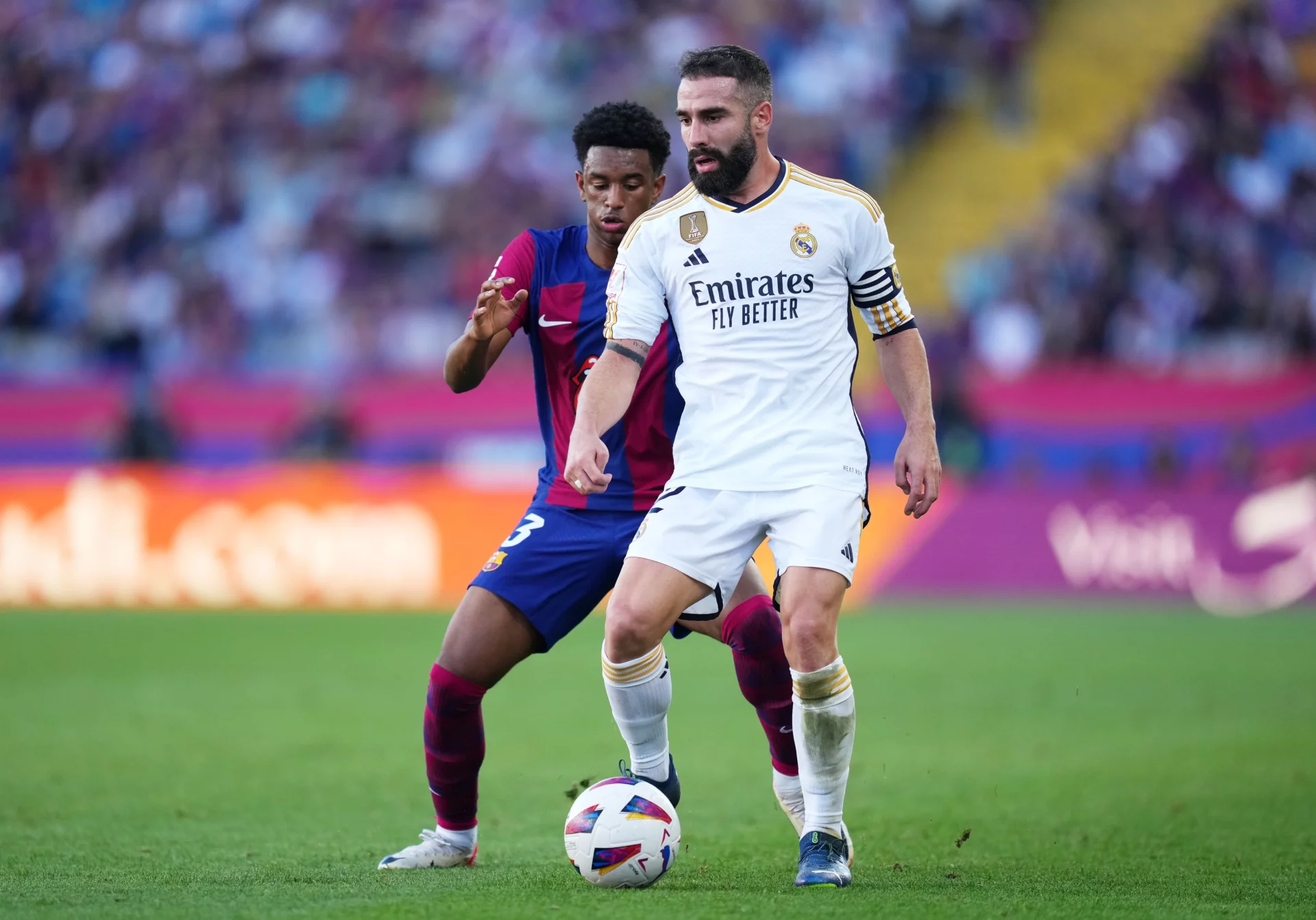 Carvajal, durante un partido de LaLiga frente al Barcelona