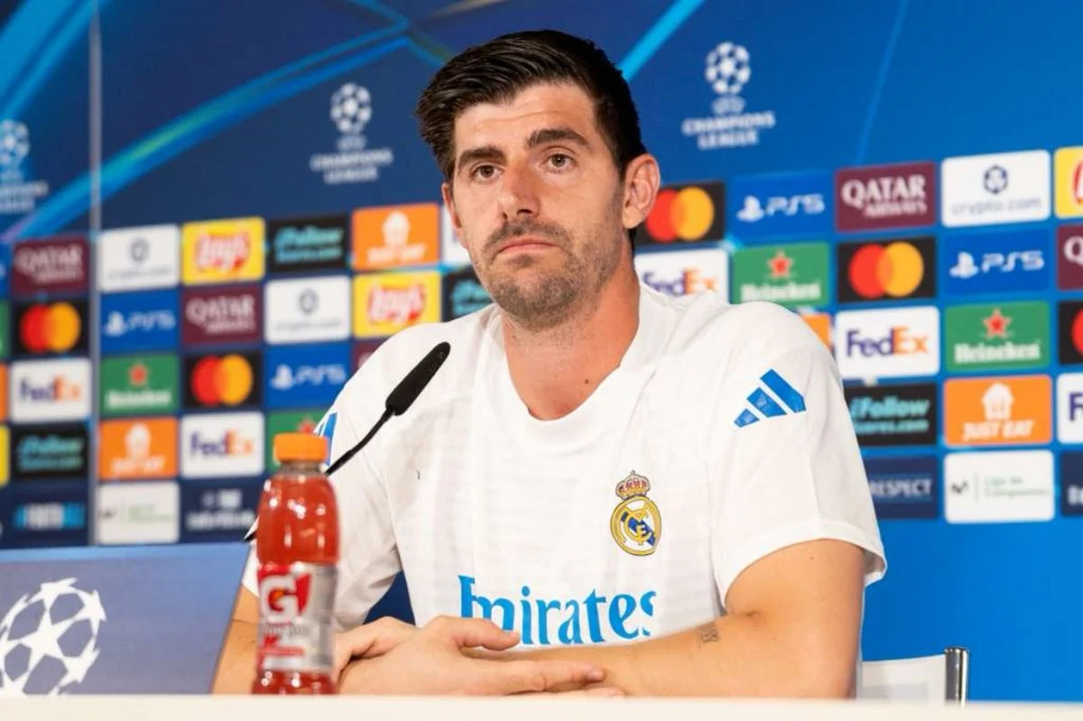 Thibaut Courtois habla sobre Laporta y el caso Negreira en rueda de prensa