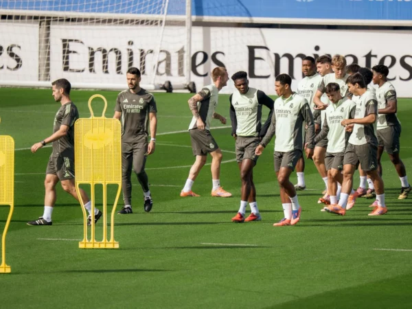 Sin sorpresas en el último entrenamiento del Real Madrid antes de medirse al Villarreal