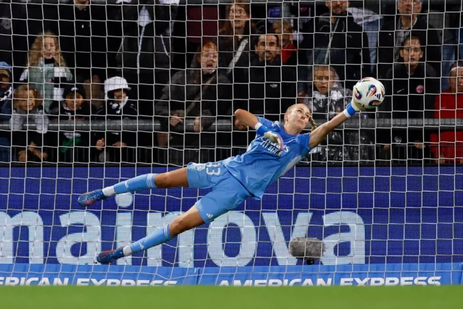 El Real Madrid Femenino pierde a Frohms por lesión