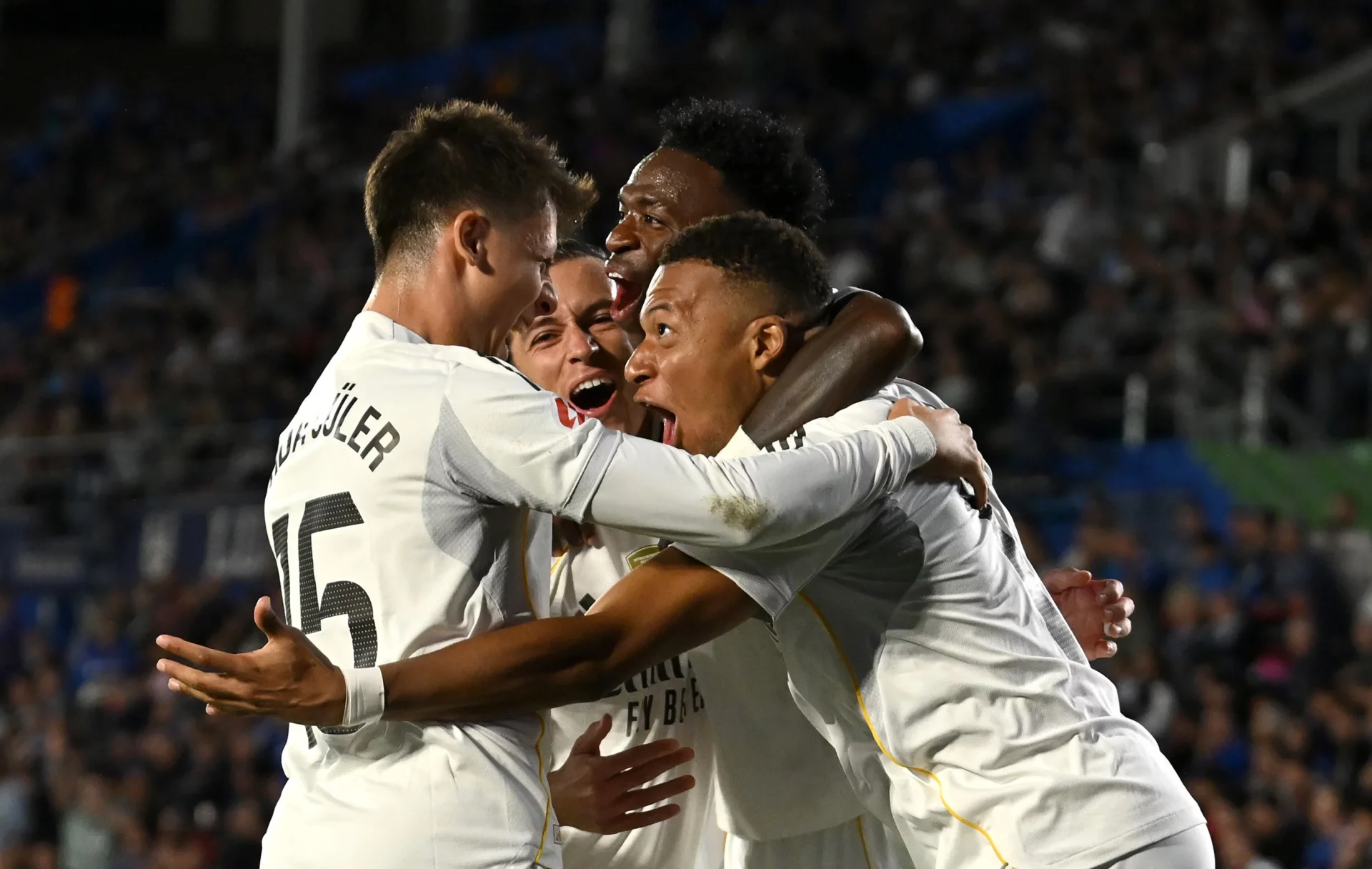 Los jugadores del Real Madrid celebran su gol en la victoria ante el Getafe