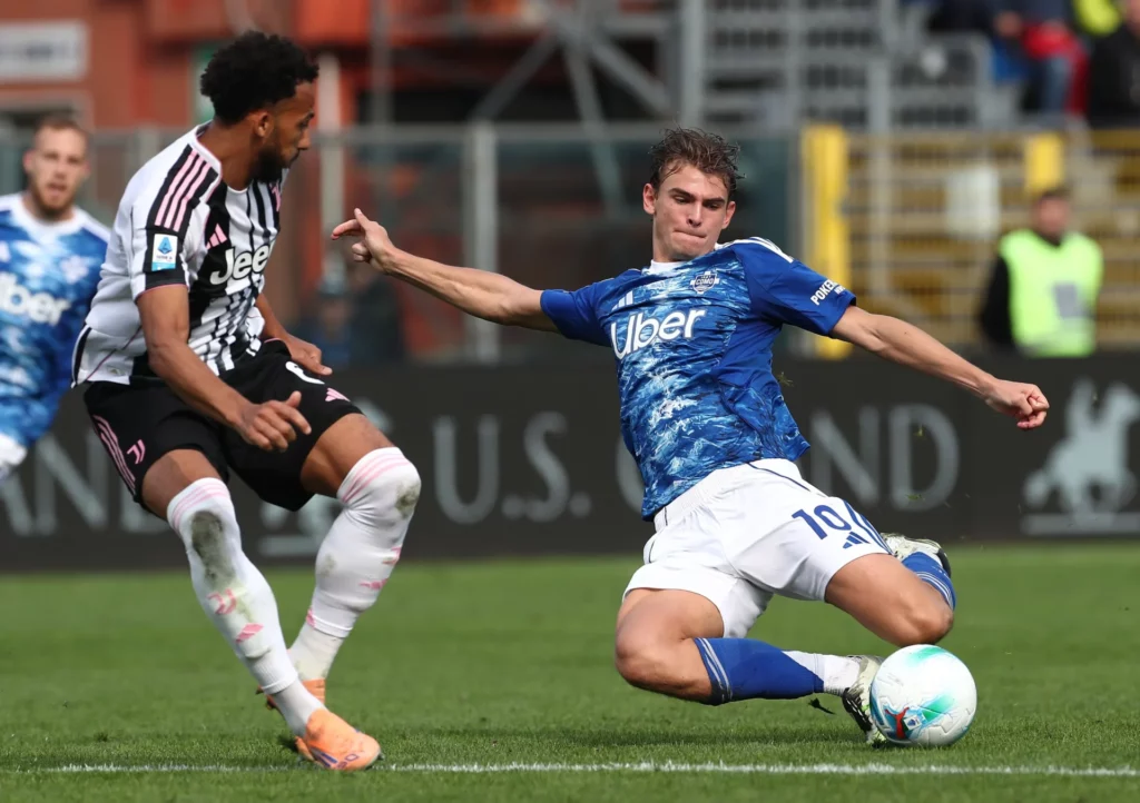 Nico Paz marcó un gol y dio una asistencia en la victoria del Como contra la Juventus