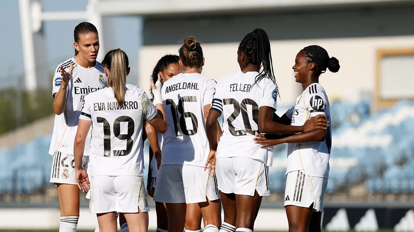 Las jugadoras del Real Madrid Femenino celebran un gol en Liga F.