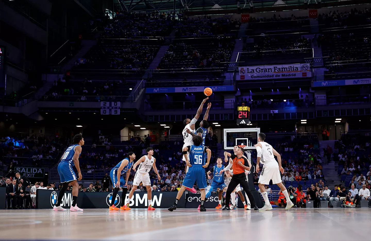 Las gradas del Movistar Arena, semi vacías durante un partido del Real Madrid