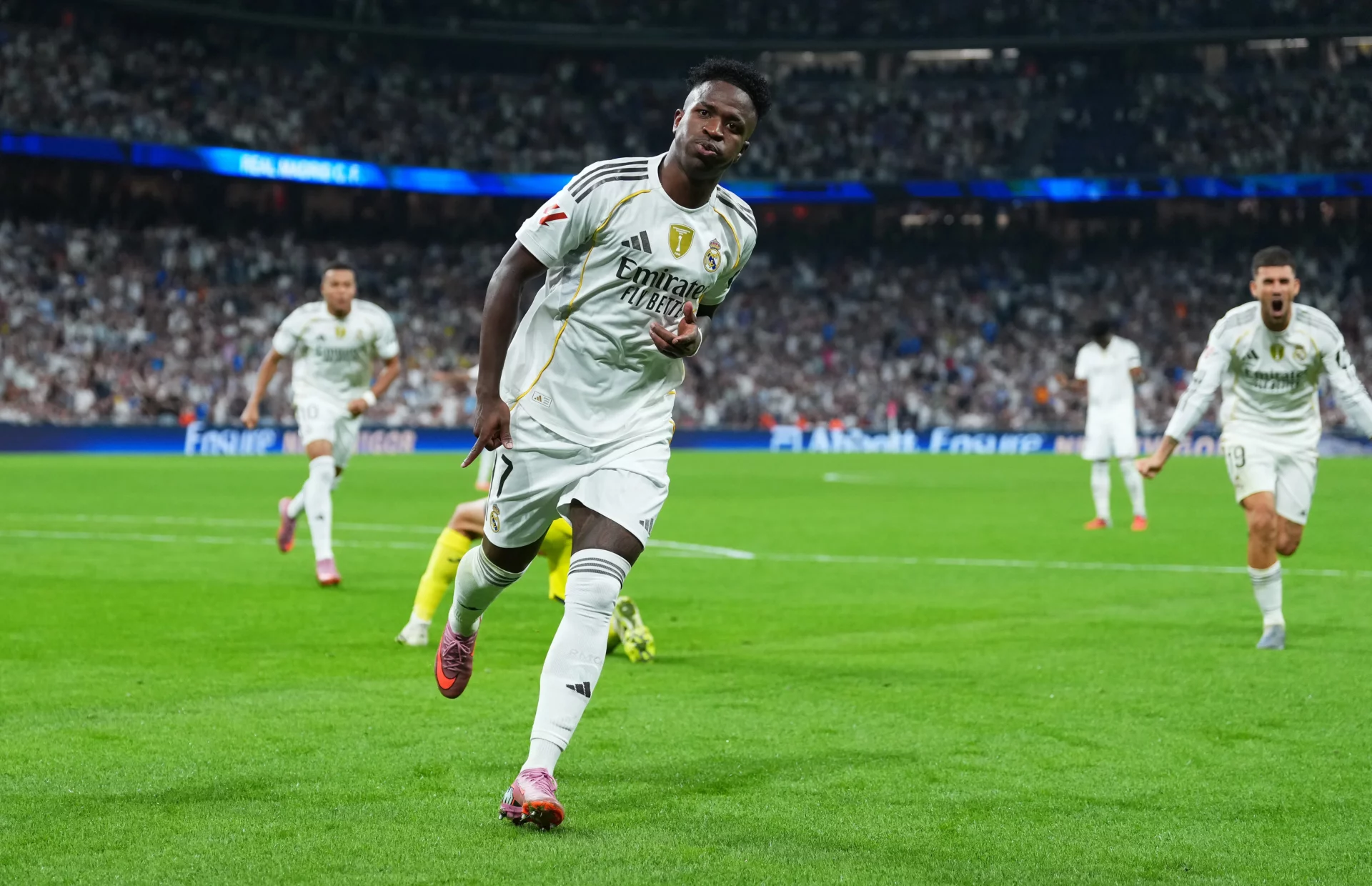 Vinicius dejó las dudas atrás brillando contra el Villarreal antes del parón