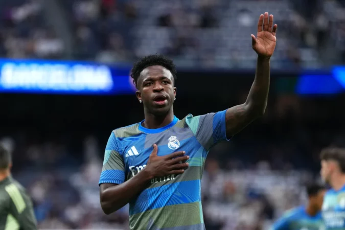 Vinicius se disculpa: «A veces la pasión me gana por querer siempre vencer y ayudar a mi equipo»