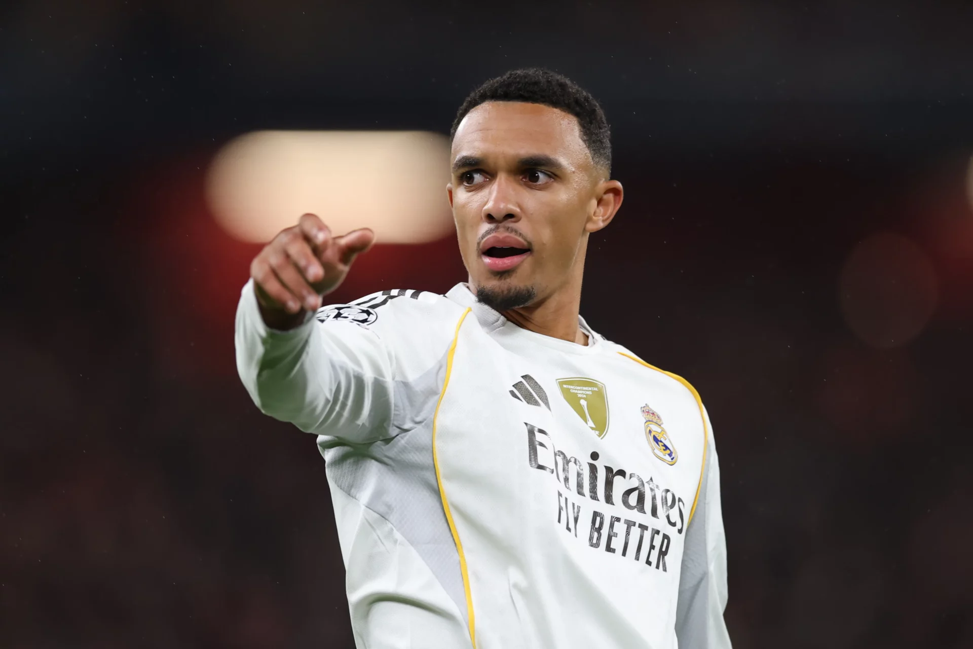 Trent Alexander-Arnold toma el mando del lateral derecho del Real Madrid Trent Alexander-Arnold ocupa el lateral derecho del Real Madrid.